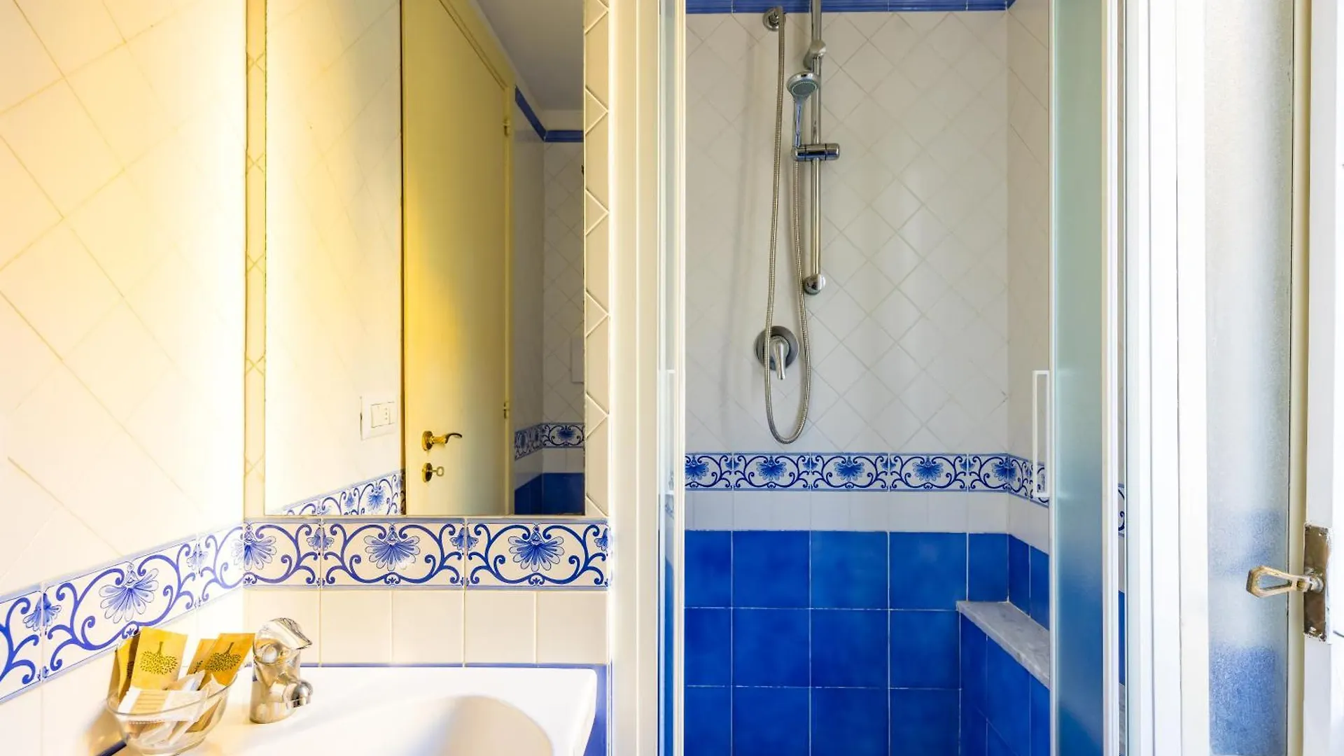 Bisignano 11 Apartment Naples Italy
